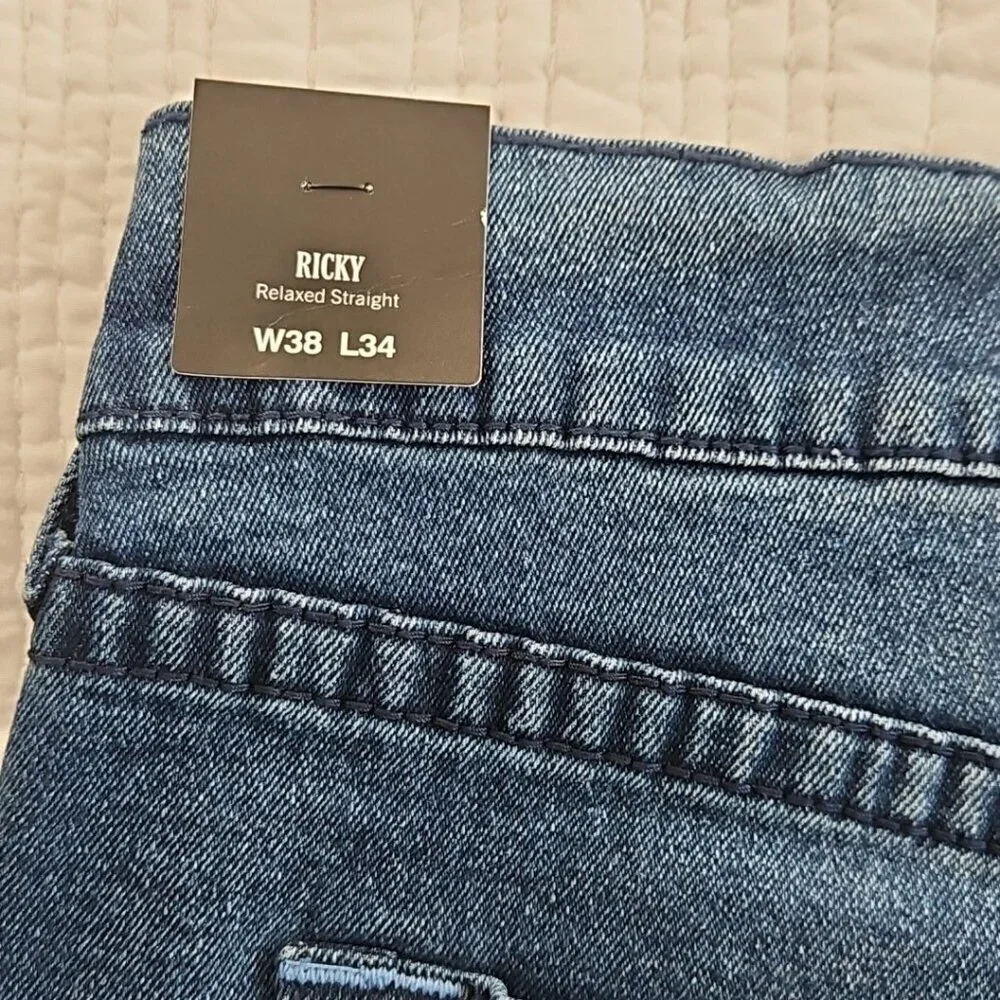 True Religion Ricky Jeans Men's 38 x 34 Relaxed Straight Blue Denim NWT NEW‎
